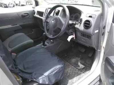 Nissan AD