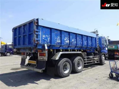 Isuzu GIGA