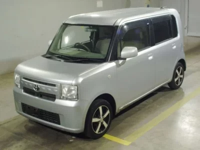 Toyota PIXIS SPACE