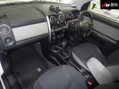 Mazda VERISA