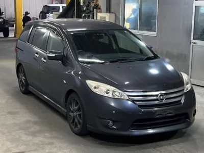 Nissan LAFESTA