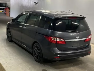 Nissan LAFESTA