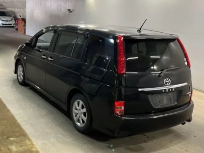 Toyota ISIS