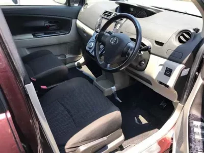 Toyota PASSO SETTE