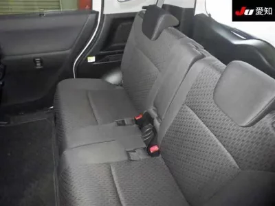 Mitsubishi DELICA D2