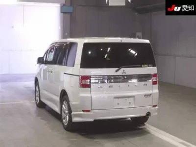 Mitsubishi DELICA D5