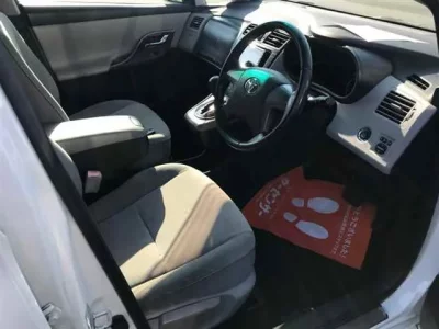 Toyota MARK X ZIO
