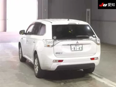 Mitsubishi OUTLANDER PHEV