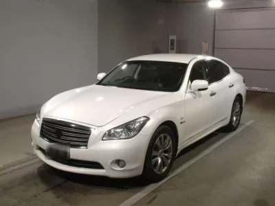 Nissan FUGA
