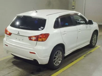 Mitsubishi RVR