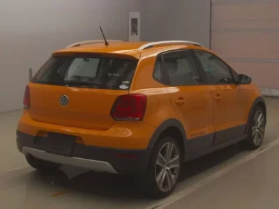 Volkswagen CROSS POLO