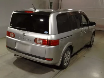 Nissan LAFESTA