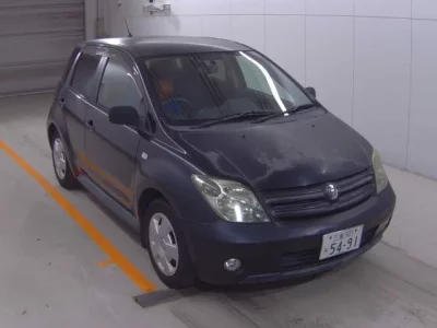Toyota IST