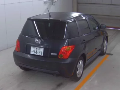 Toyota IST