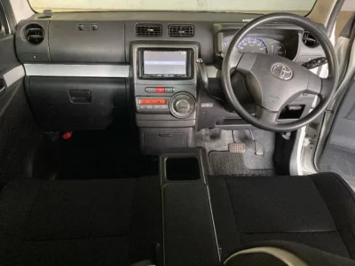 Toyota PIXIS SPACE