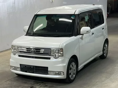 Toyota PIXIS SPACE