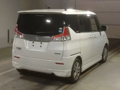 Mitsubishi DELICA D2