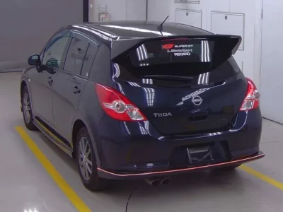 Nissan TIIDA
