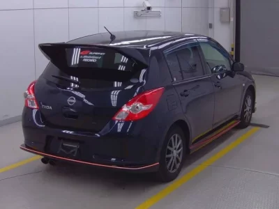 Nissan TIIDA