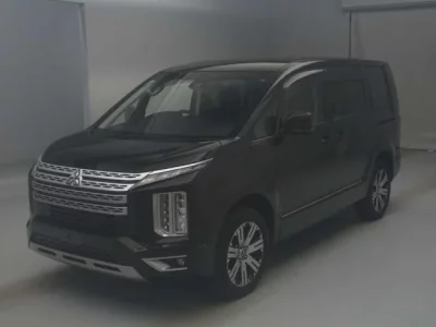 Mitsubishi DELICA D5