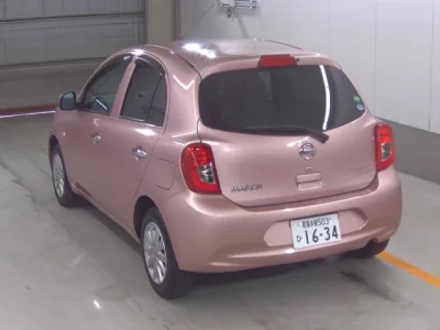 Nissan MARCH