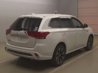 Mitsubishi OUTLANDER PHEV