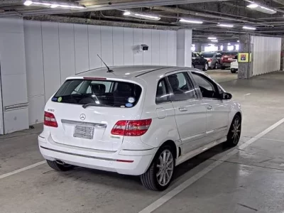 Mercedes-Benz B CLASS
