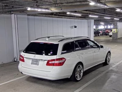 Mercedes-Benz E CLASS WAGON
