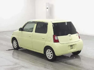 Daihatsu Esse