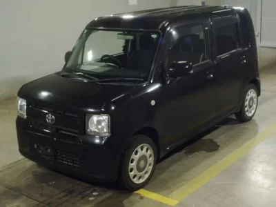 Toyota PIXIS SPACE