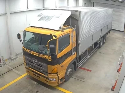 Hino TRUCK