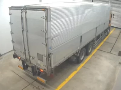 Hino TRUCK