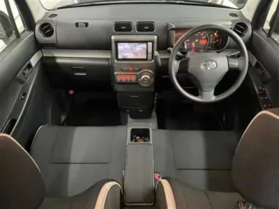 Toyota PIXIS SPACE