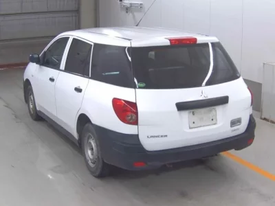 Mitsubishi LANCER VAN