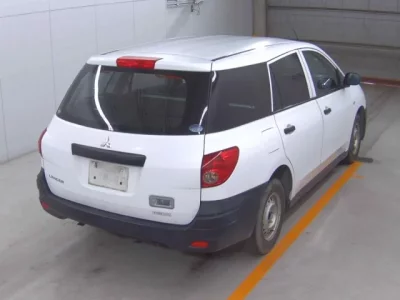 Mitsubishi LANCER VAN