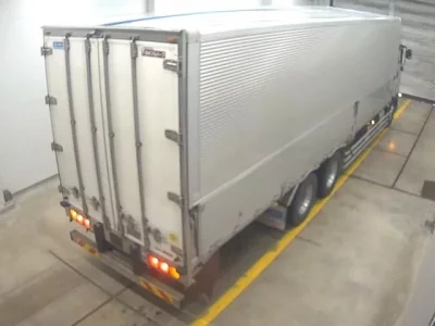 Isuzu TRUCK