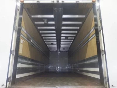 Isuzu TRUCK