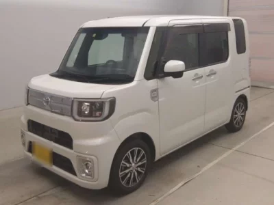 Toyota PIXIS MEGA