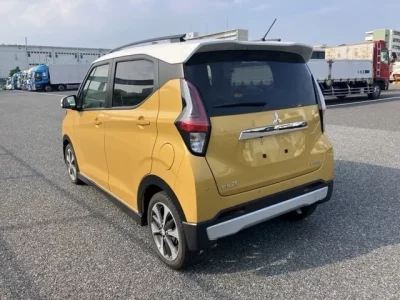 Mitsubishi EK X