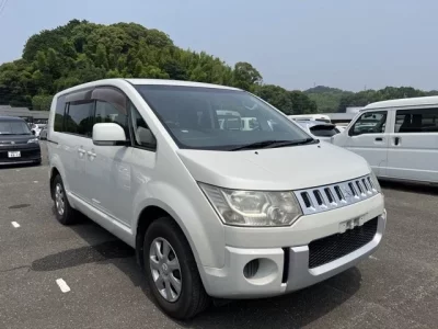 Mitsubishi DELICA D5