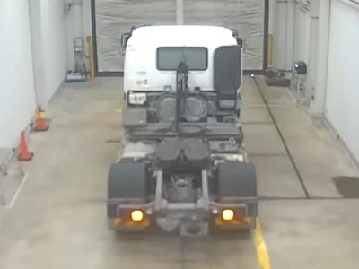 Isuzu TRUCK