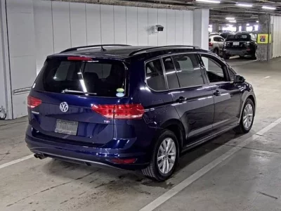 Volkswagen GOLF TOURAN