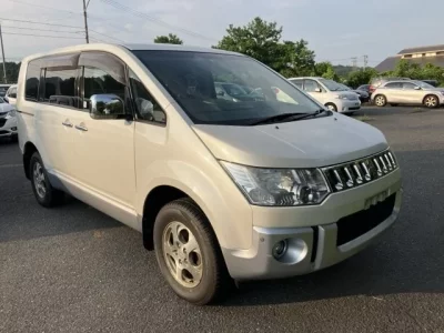 Mitsubishi DELICA D5