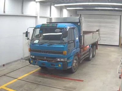Isuzu TRUCK