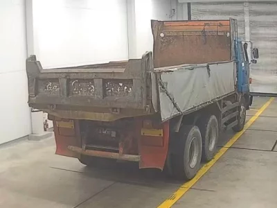 Isuzu TRUCK