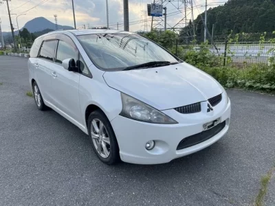 Mitsubishi GRANDIS