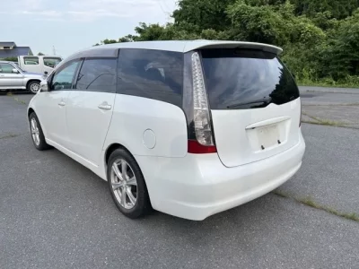 Mitsubishi GRANDIS