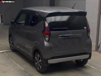 Mitsubishi EK X