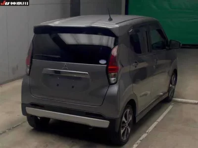 Mitsubishi EK X