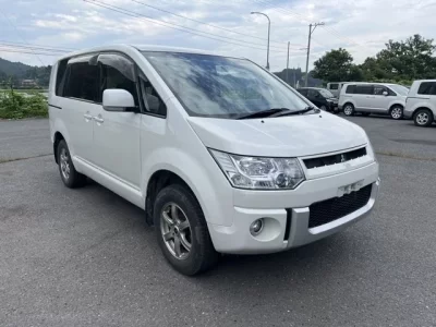 Mitsubishi DELICA D5